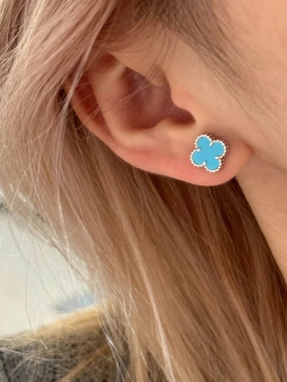 Van Cleef & Arpels Blue Earrings - Picture 2 of 5